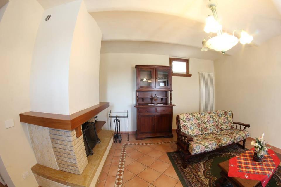 Residence Il Vigneto ラーリ エクステリア 写真
